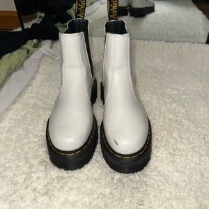 Dr Marten Chelsea boots